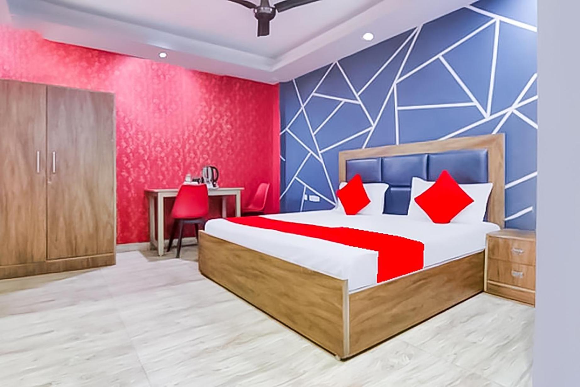 Hotel Classical Opposite Nizamuddin Railway Station New Delhi Ngoại thất bức ảnh